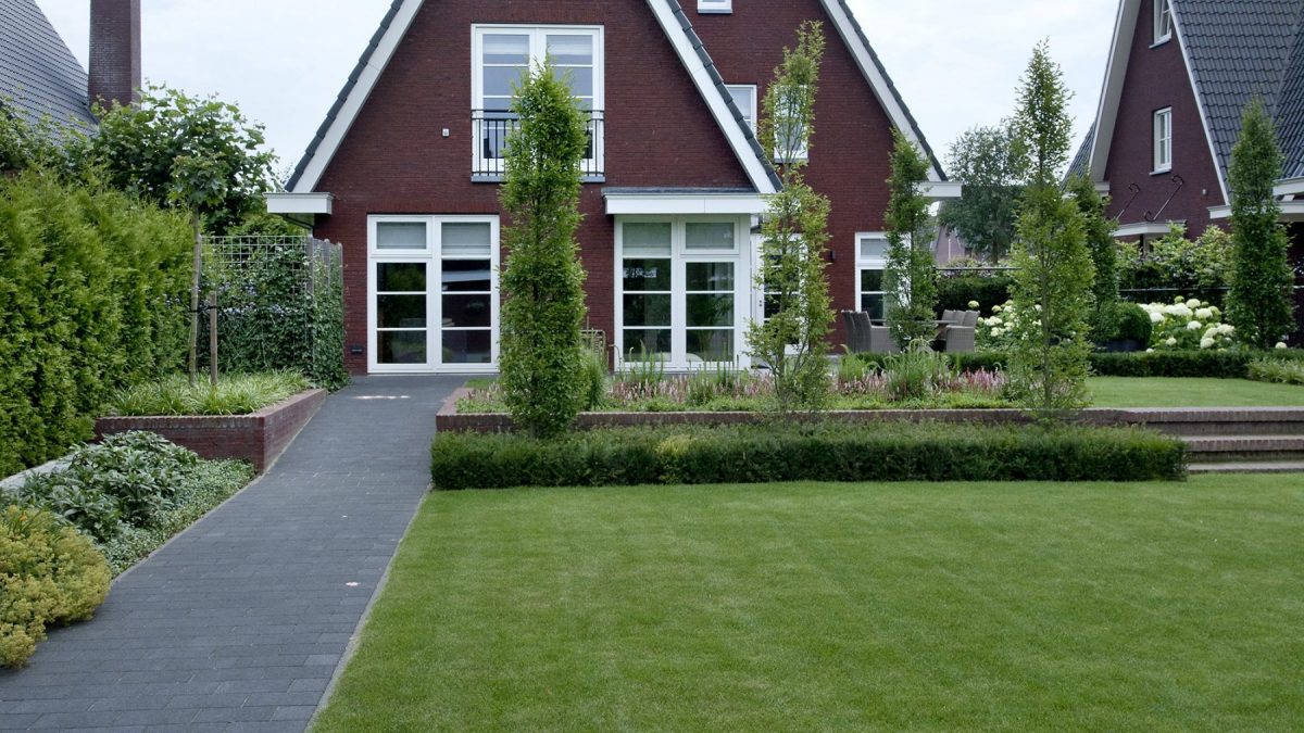 Wij maken stralende buitencreaties met impact bij woningen en bedrijven